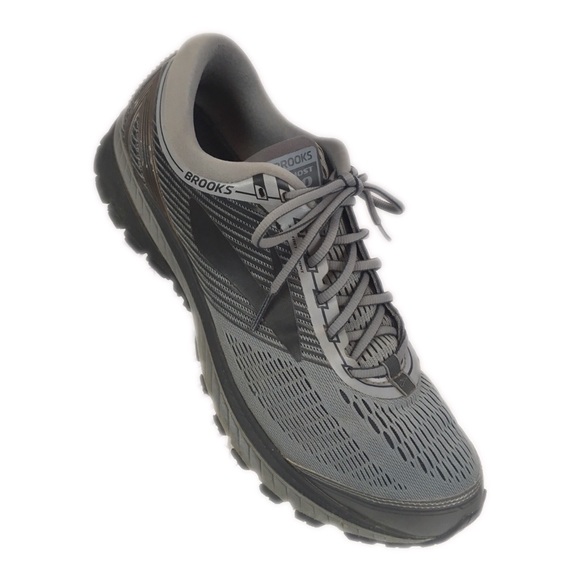 brooks ghost 10 mens size 9.5